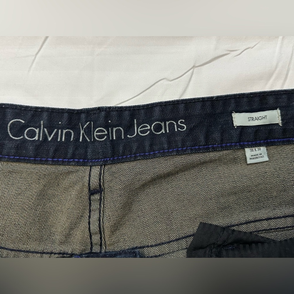 Calvin Klein Men's Standard Straight-Fit Stretch Jeans Deep Blue Size 38x30 - Picture 3 of 12